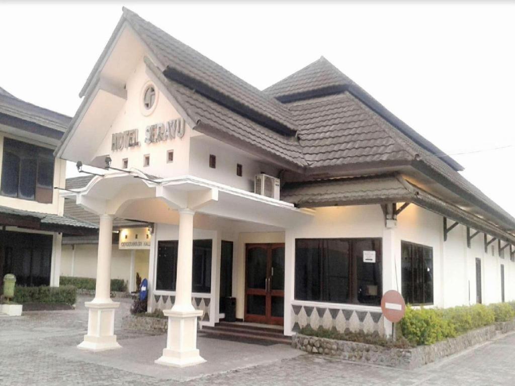 Serayu Hotel Timika Esterno foto