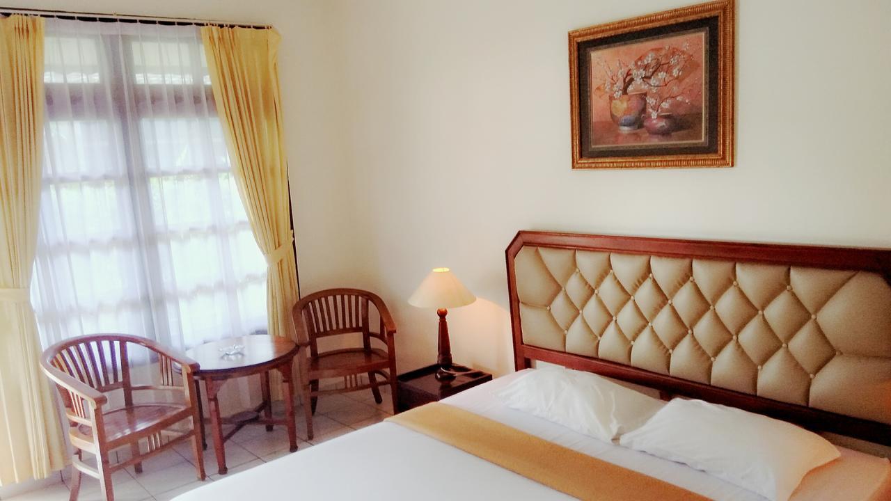 Serayu Hotel Timika Esterno foto